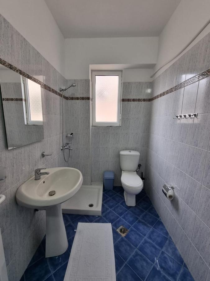 Ideal Apartments & Rooms Sarandë Buitenkant foto