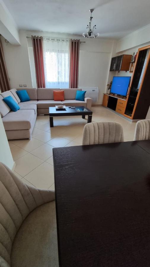 Ideal Apartments & Rooms Sarandë Buitenkant foto