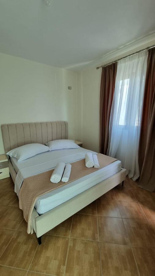 Ideal Apartments & Rooms Sarandë Buitenkant foto